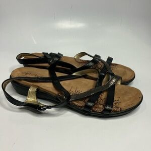 Soft style comfort Sandals size 9